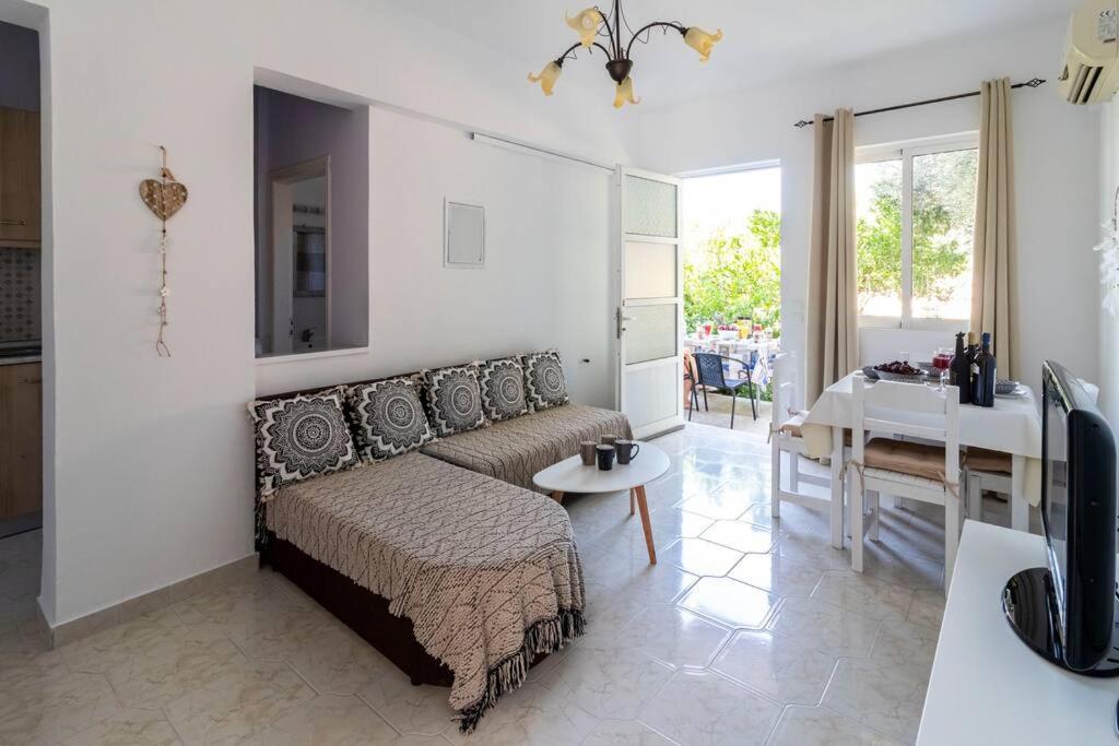 Fotis House Apartamento Afantou Exterior foto