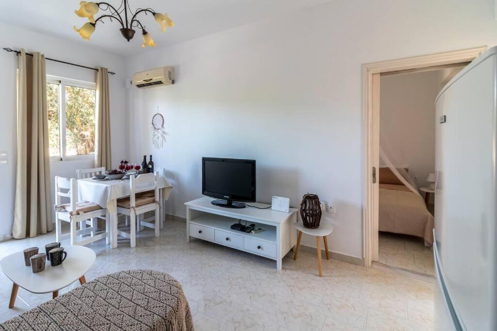 Fotis House Apartamento Afantou Exterior foto